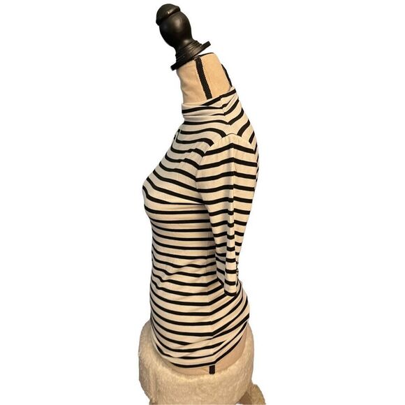 Turtleneck XS, black and cream, 3/4 sleeve good condition - Picture 2 of 3